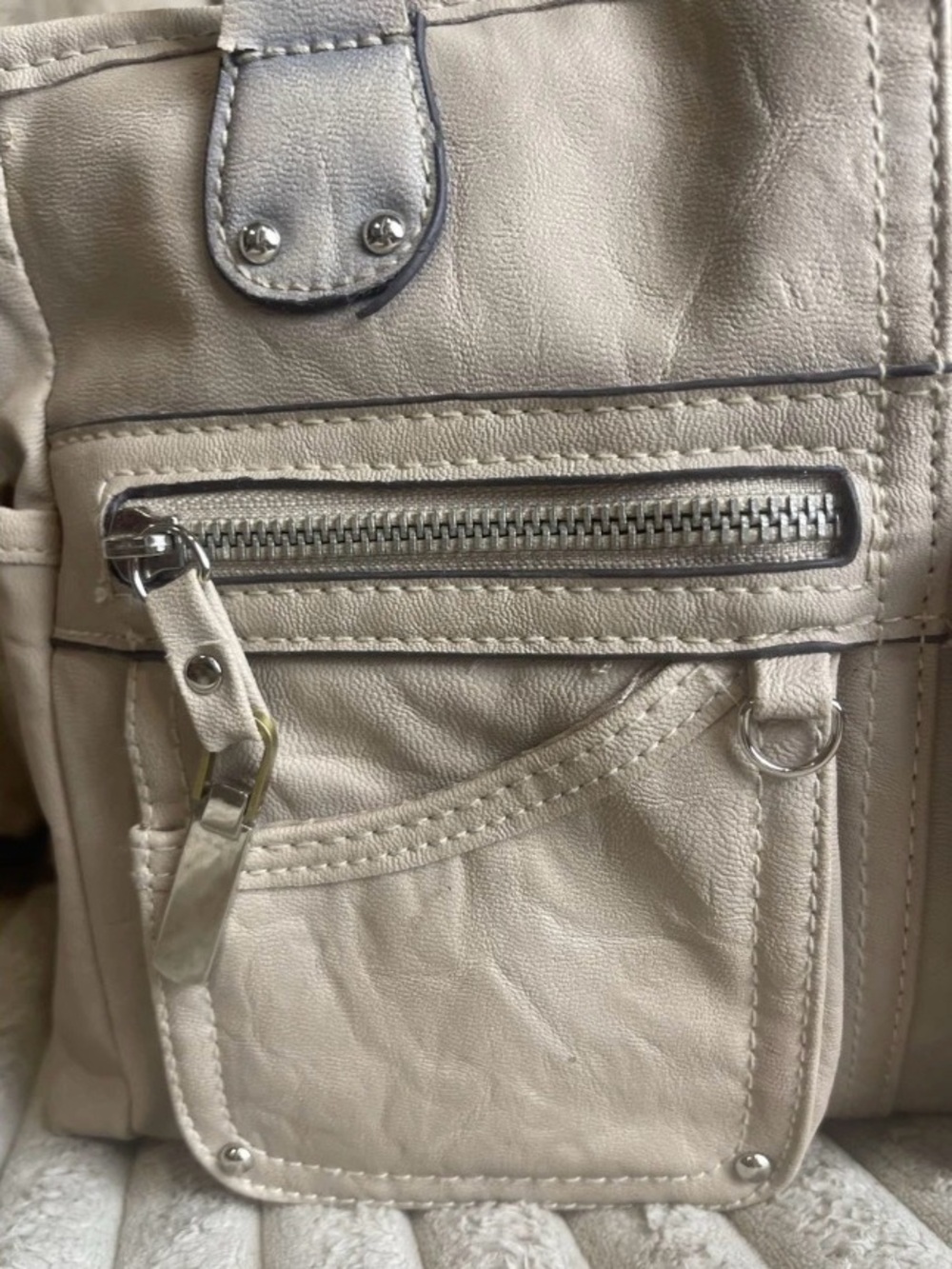 Rosetti Pebbled Leather Shoulder Bag Tote Ivory Silver Hardware Front Pockets - Picture 2 of 9